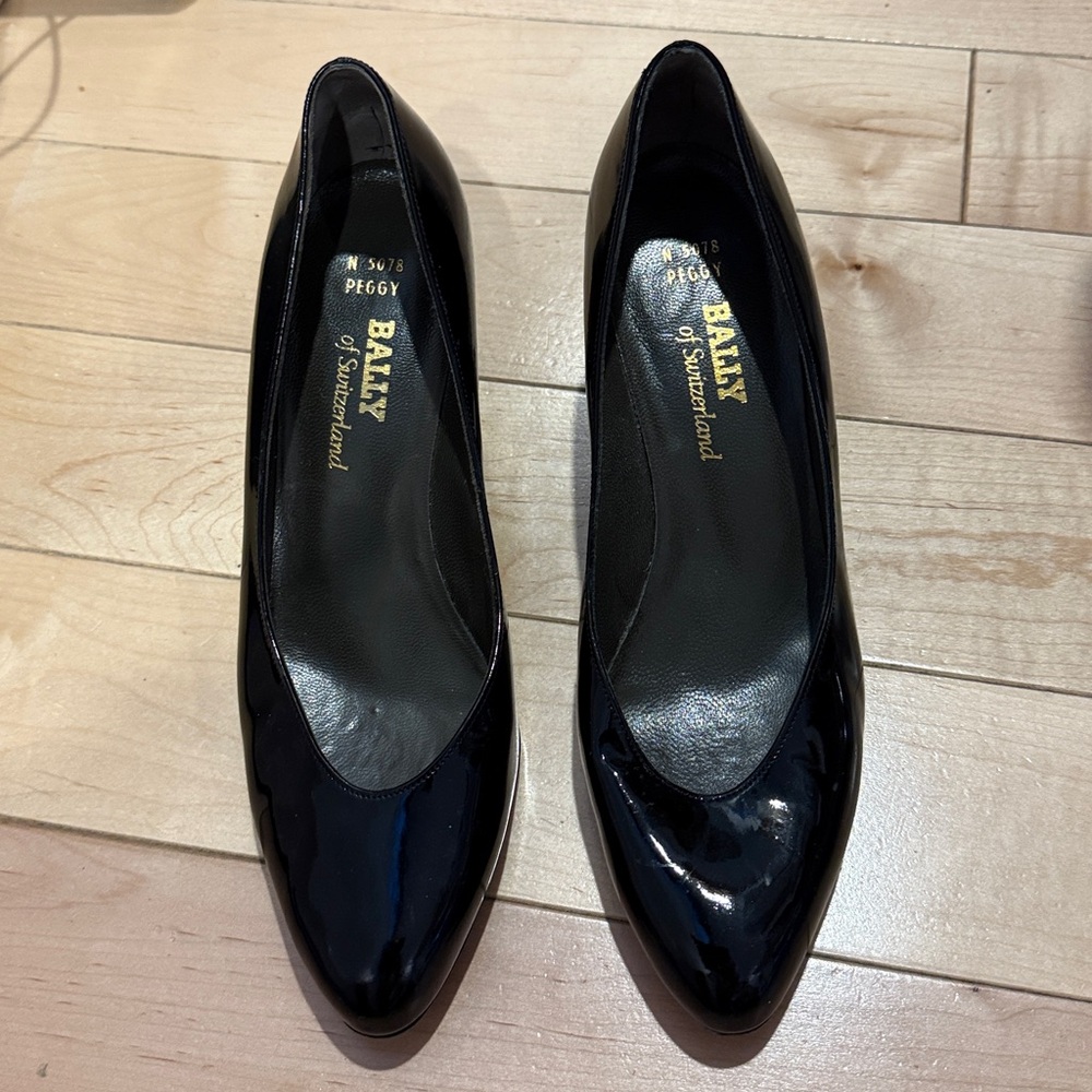 Bally Shiny Black Leather Pumps PEGGY N 5078